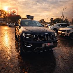 جیپ گراند شیرۆکی